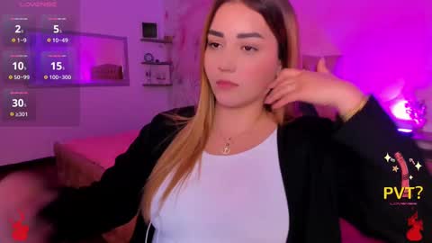 lucia star  online show from March 11, 2:43 am