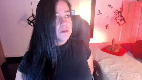 Lucia Vonne online show from October 16, 1:23 pm