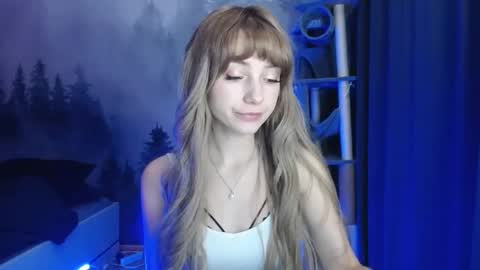 Lucy online show from December 17, 7:29 am