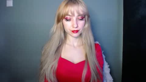 Lucy online show from November 19, 7:41 am