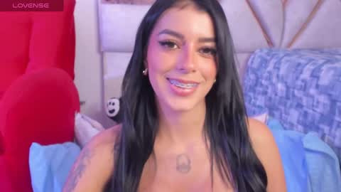 LuciaJhonnes online show from September 30, 1:21 am