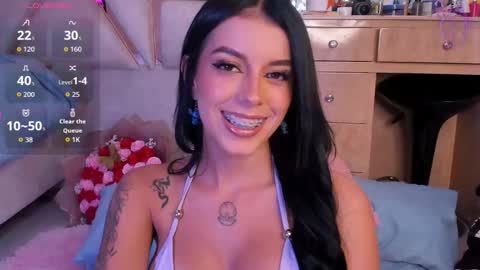 LuciaJhonnes online show from December 19, 1:56 am