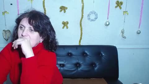 Snapshot of luciami chatting on December 27, 9:54 pm LuciaMi online show from December 27, 9:54 pm