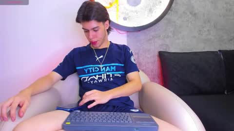 lucian_greyy online show from October 23, 5:18 am