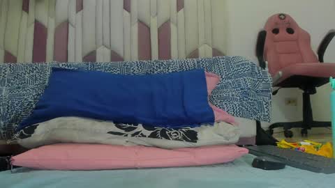 instagram luciana417  online show from February 5, 6:13 am