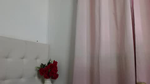 Luciana online show from March 8, 2:19 pm