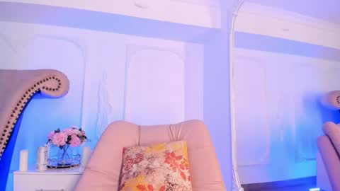 Luciana online show from April 22, 8:32 pm