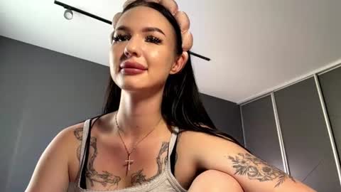 Snapshot of lucianaforgy chatting on July 8, 3:16 pm Zofia online show from July 8, 3:16 pm
