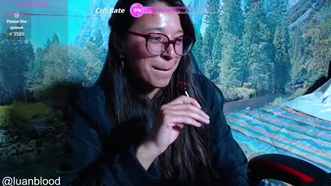 Lucy online show from January 10, 10:25 pm