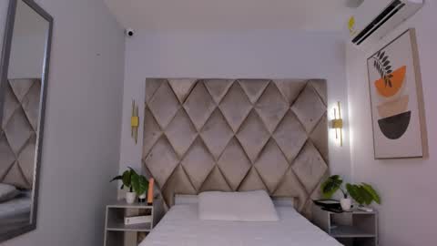 Snapshot of lucianasmith_ chatting on March 5, 11:38 am Luci online show from March 5, 11:38 am