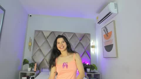 Snapshot of lucianasmith_ chatting on March 10, 11:42 am Luci online show from March 10, 11:42 am