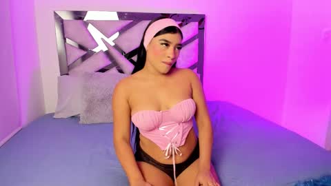lucianna_evanns online show from October 28, 2:20 pm