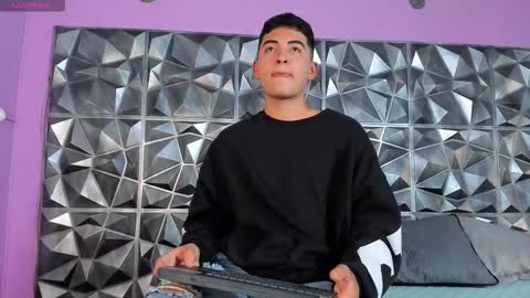 Luciano online show from March 3, 3:34 am