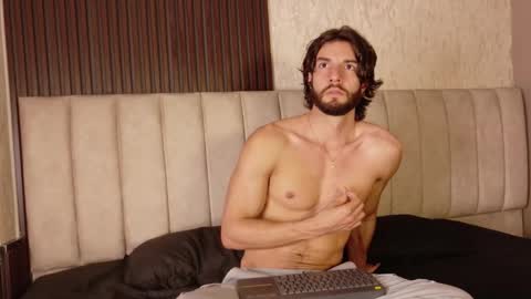 Luciano online show from November 9, 8:40 pm