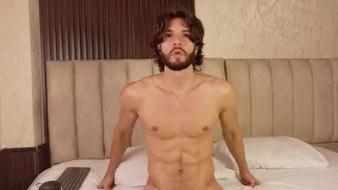 Luciano online show from November 11, 9:48 pm