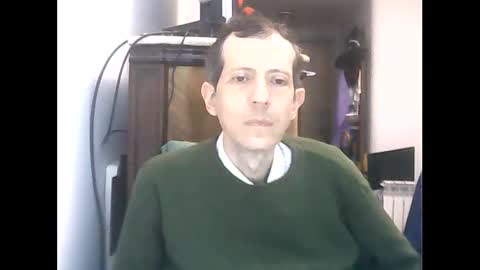 Snapshot of lucianoaxel chatting on March 29, 2:11 am Luciano online show from March 29, 2:11 am