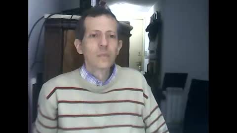 Snapshot of lucianoaxel chatting on April 5, 1:47 am Luciano online show from April 5, 1:47 am