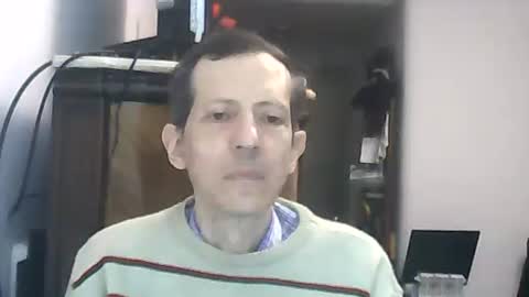 Snapshot of lucianoaxel chatting on April 6, 2:20 am Luciano online show from April 6, 2:20 am