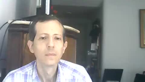 Snapshot of lucianoaxel chatting on April 19, 5:56 pm Luciano online show from April 19, 5:56 pm