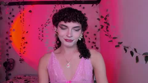Snapshot of lucianromeo17 chatting on July 22, 6:27 am Lucy or Lucian 3 Come to my social Links3 online show from July 22, 6:27 am