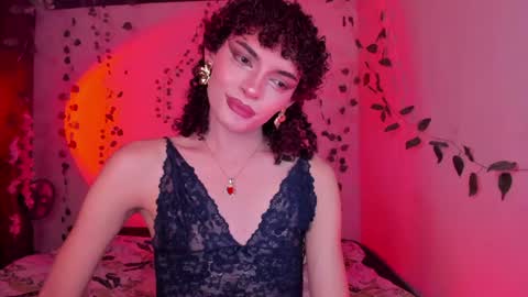 Snapshot of lucianromeo17 chatting on July 26, 4:03 pm Lucy or Lucian 3 Come to my social Links3 online show from July 26, 4:03 pm