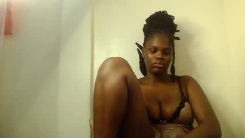 Snapshot of luciaresa chatting on July 19, 6:50 am luciaresa online show from July 19, 6:50 am