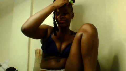 Snapshot of luciaresa chatting on August 6, 4:36 am luciaresa online show from August 6, 4:36 am