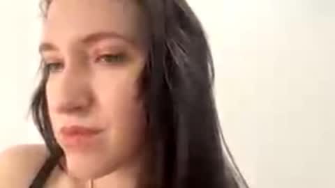 Mary online show from November 11, 7:03 pm