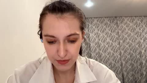 Mary online show from November 21, 5:11 pm