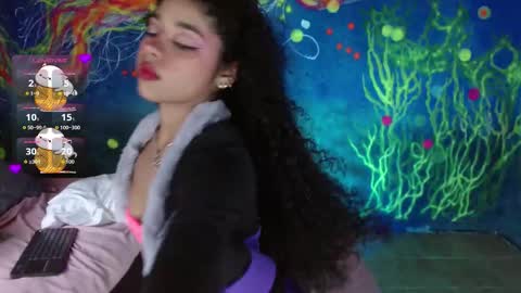 Lucie - online show from October 31, 6:42 pm