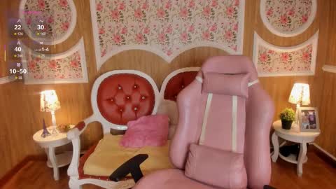 Call Me Lucie ONLINE GTM -5 7001400 online show from December 19, 12:12 pm