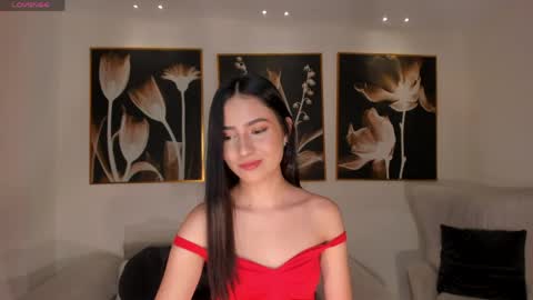 Lucie Martin online show from April 1, 7:33 pm