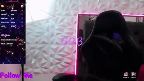 Snapshot of lucifer_and_mia chatting on November 29, 4:48 am Mia Vergara online show from November 29, 4:48 am