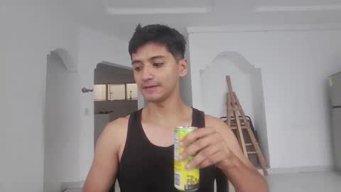 Snapshot of lucifferr_ chatting on March 29, 9:59 pm leonel online show from March 29, 9:59 pm