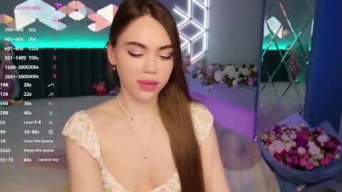 MimiFors online show from March 11, 4:57 pm