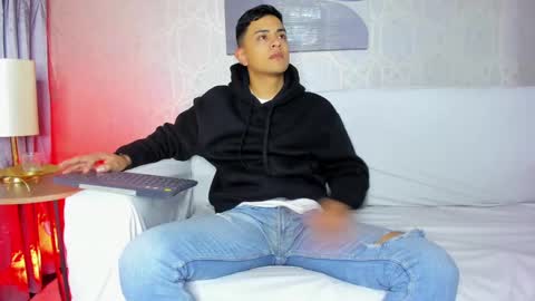 Leo online show from February 5, 11:02 am