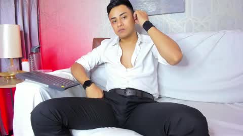 Leo online show from February 6, 2:37 pm