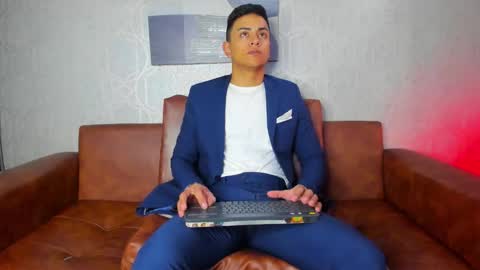 Leo online show from September 15, 11:54 am