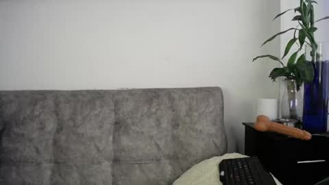 Snapshot of luciiana_lol chatting on April 29, 3:49 pm luciiana online show from April 29, 3:49 pm
