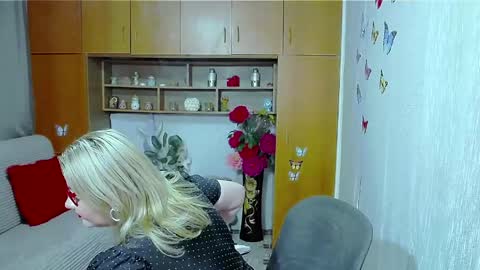 Lucille Fenly online show from April 14, 5:52 pm