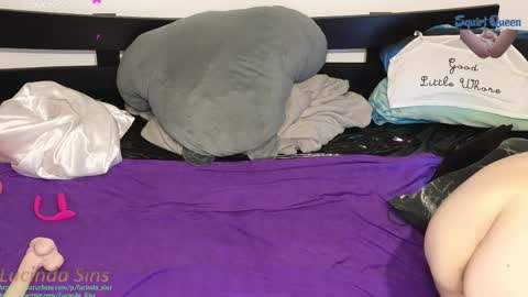 Lucinda online show from April 7, 5:08 am