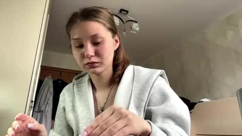 Snapshot of lucindascercy chatting on April 27, 6:11 am Maya online show from April 27, 6:11 am