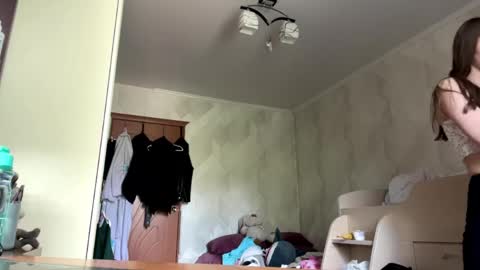 Snapshot of lucindascercy chatting on May 16, 6:32 am Maya online show from May 16, 6:32 am