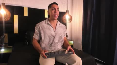 Lucio online show from April 22, 11:56 am