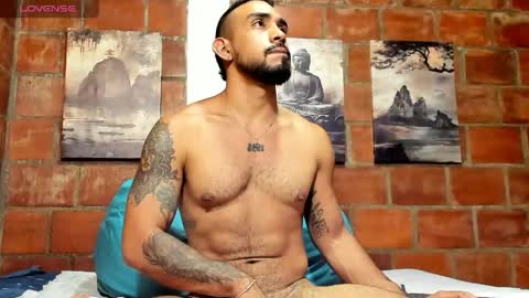 Snapshot of luck_andrew chatting on May 19, 4:24 pm luck_andrew online show from May 19, 4:24 pm