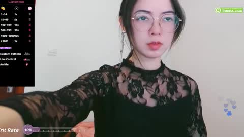 Snapshot of luckrose chatting on November 15, 2:09 am Jinn online show from November 15, 2:09 am