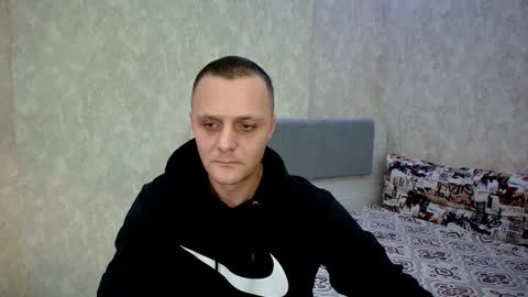 Ethan online show from December 3, 1:30 am