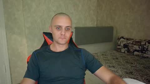 Ethan online show from October 2, 11:01 pm