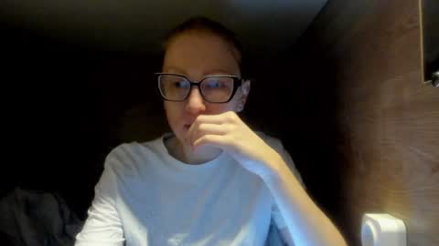 Snapshot of lucky_licky20 chatting on January 29, 4:05 am lucky_licky20 online show from January 29, 4:05 am