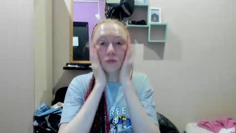 Snapshot of lucky_licky20 chatting on March 10, 3:23 am lucky_licky20 online show from March 10, 3:23 am